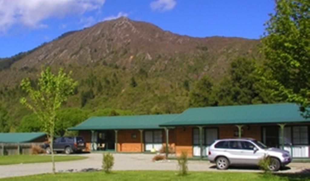 奇异岛汽车旅馆及假日公园酒店 默奇森 客房 照片